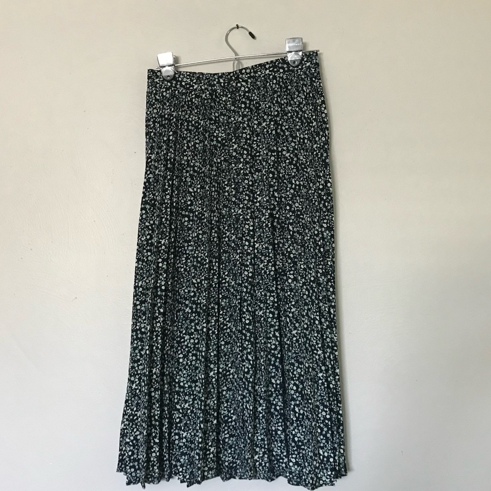 Ditsy Floral A-line MIDI Skirt